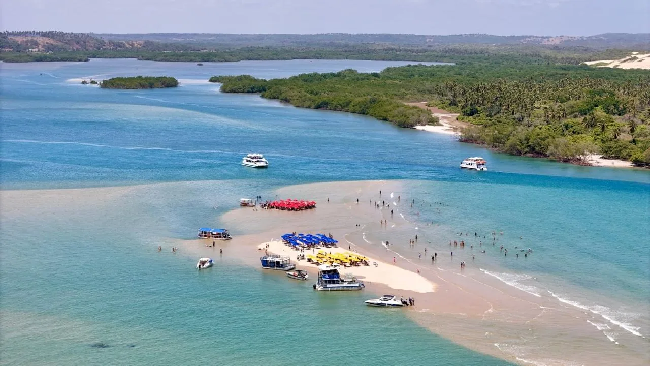 Lagoa de Guaraíras em Tibau do Sul: O Pôr do Sol Mais Mágico do Litoral Potiguar